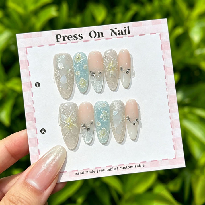 Artistic Press-On Nail Art Set with Star and Floral Accents