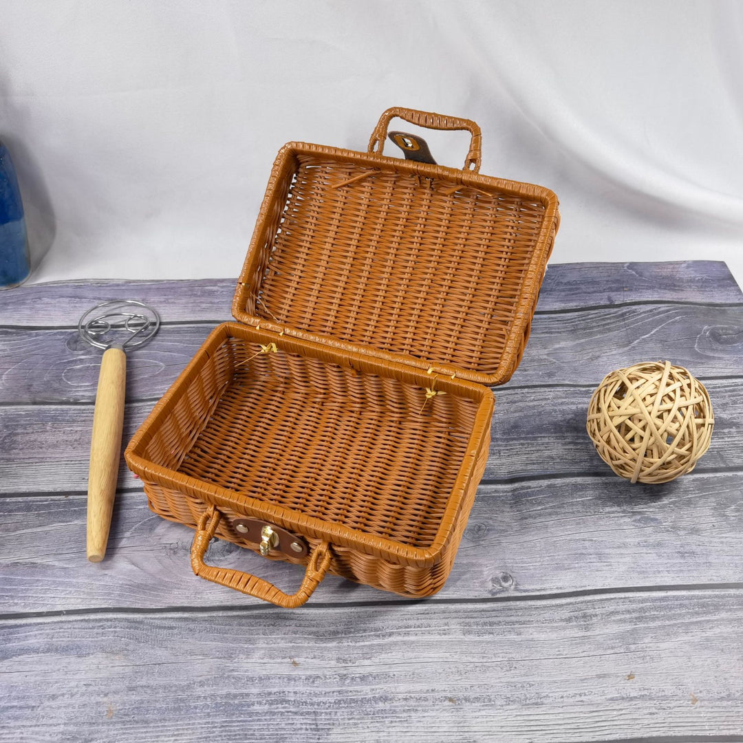 Ladies elegant and stylish cosmetic case Kalsten