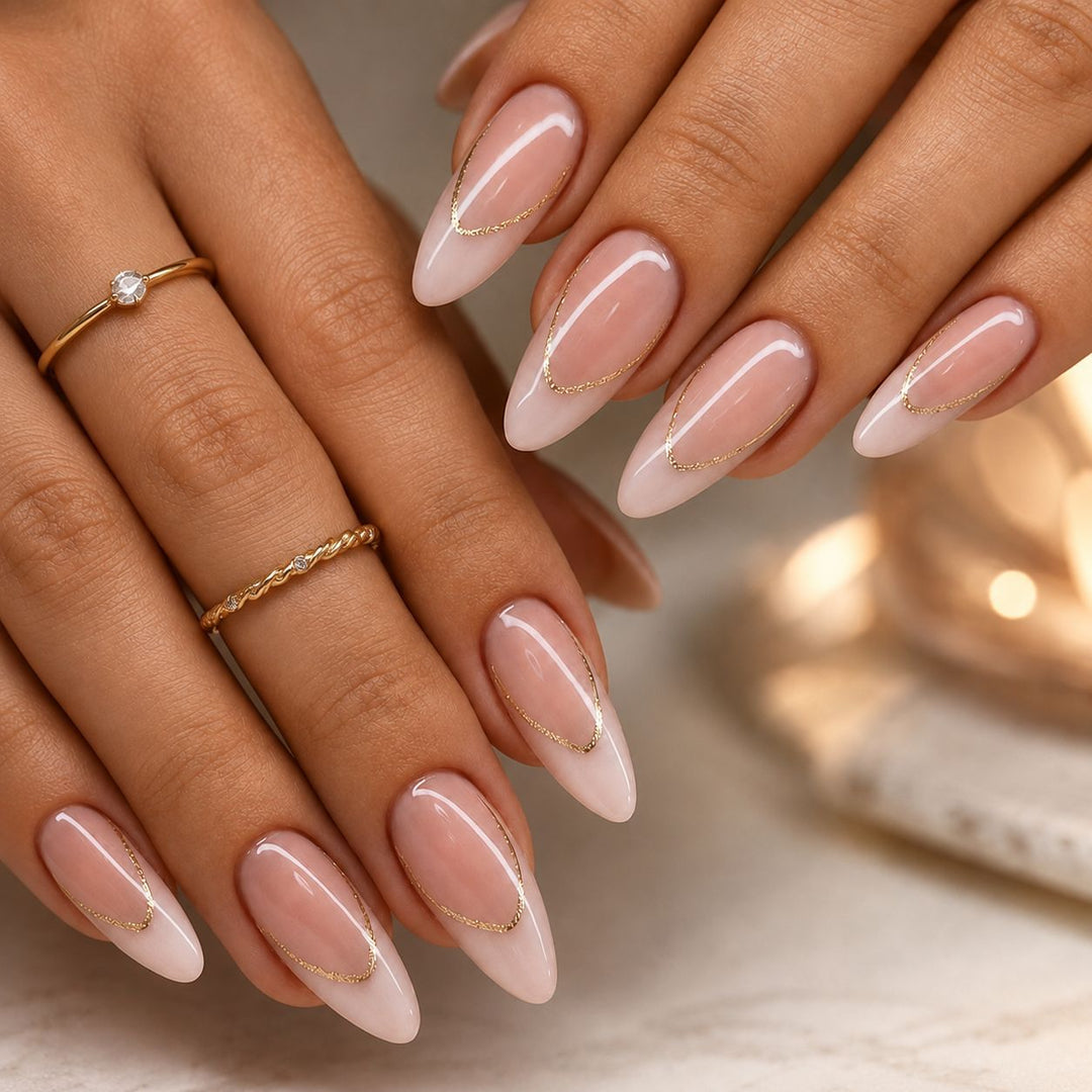 Elegant Artificial Nails with Gold Accents Kalsten