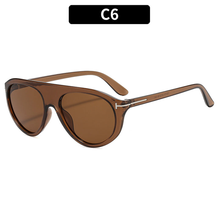 Stylish Retro-Inspired Cat-Eye Sunglasses