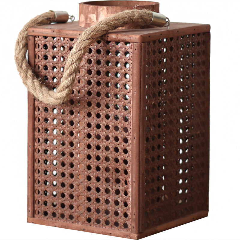 Decorative lantern holder made of natural material Kalsten