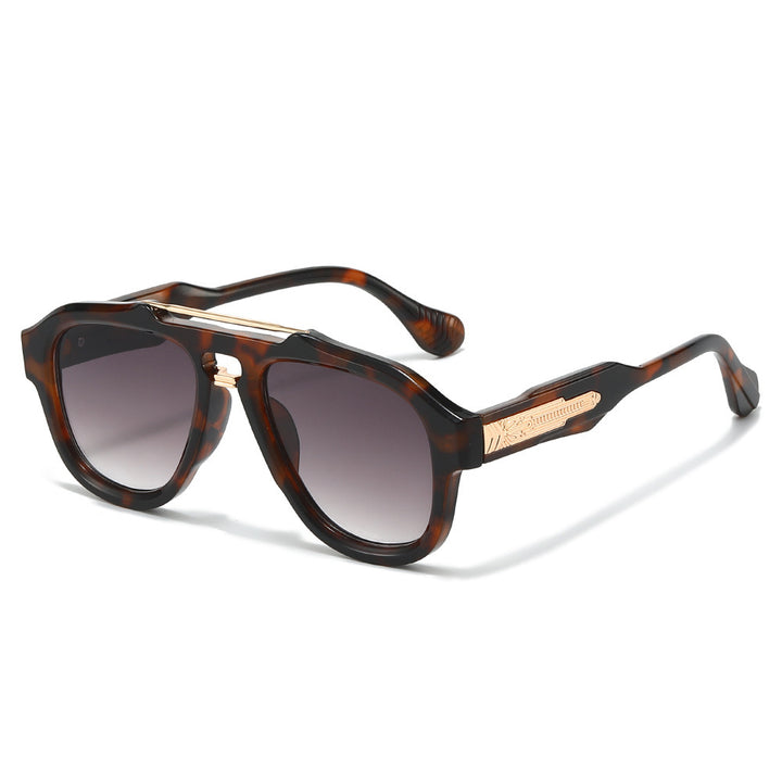 Fashion-Forward Semi-Transparent Shield Sunglasses Kalsten