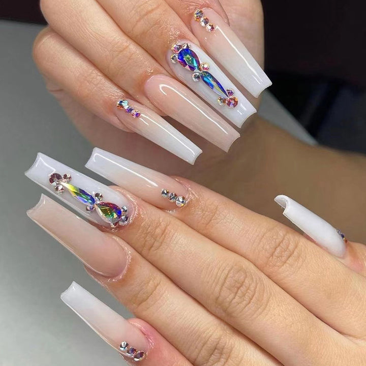 Nail art with heart and lip designs Kalsten