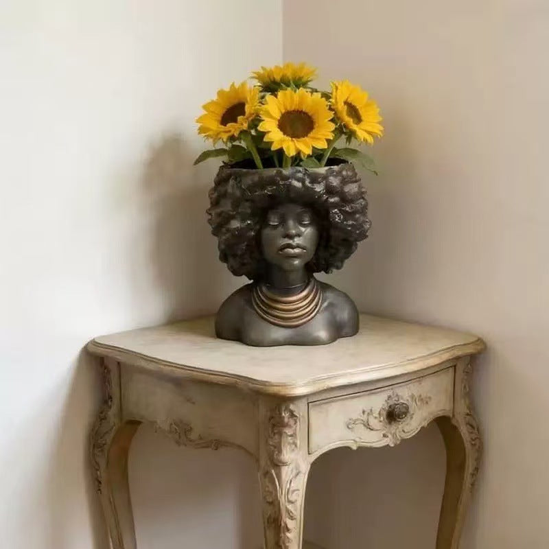 Decorative bust with African motif Kalsten