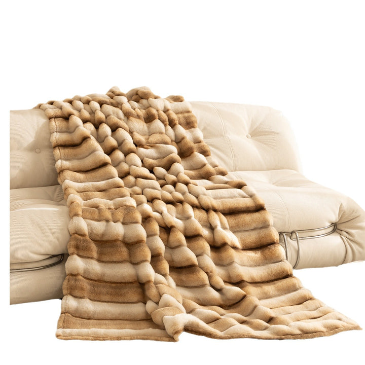 Luxurious cozy faux fur blanket with quilted relief pattern Kalsten