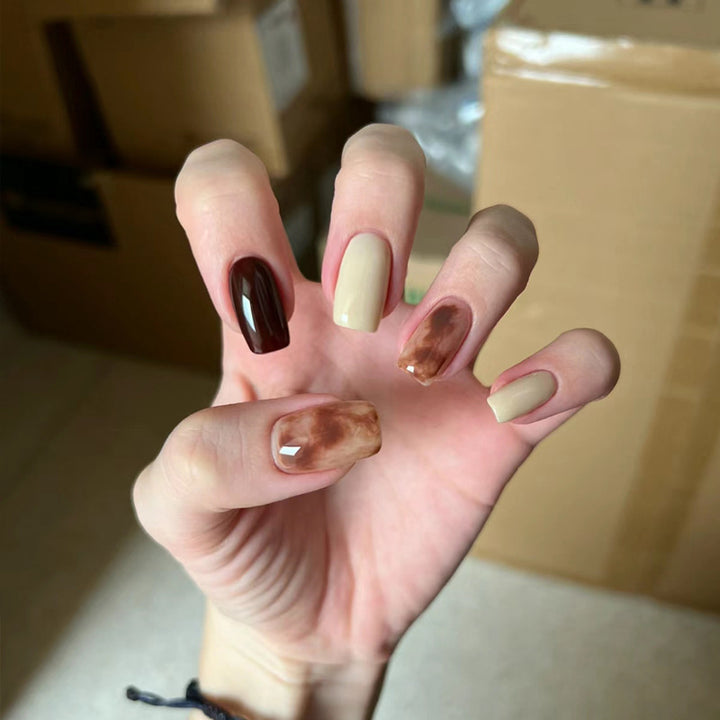 Artistic Press-On Nails with Marble Effect Kalsten