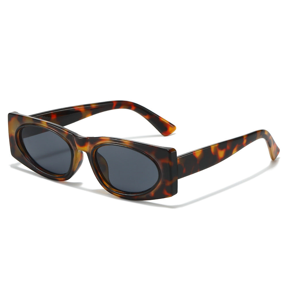 Retro-Inspired Wide-Frame Sunglasses Kalsten