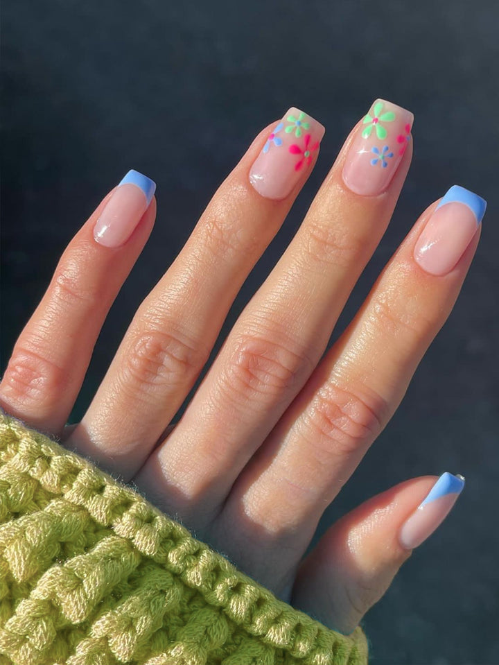Artificial nail set with elegant French tips Kalsten