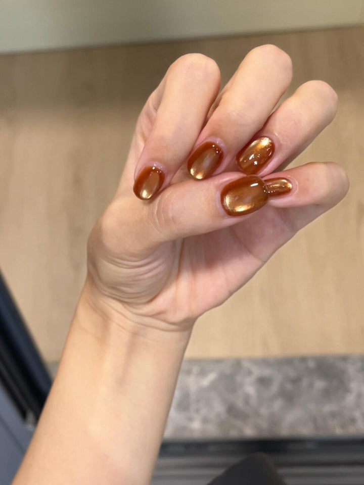 Artificial nails with elegant shine Kalsten