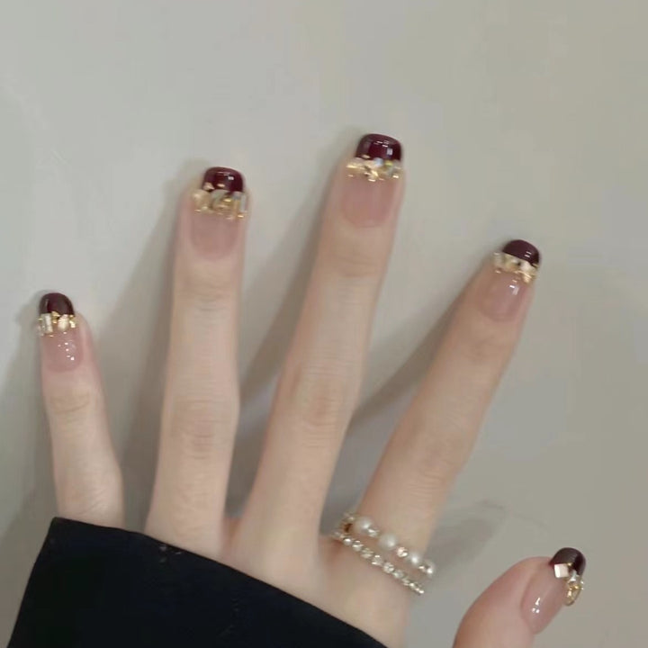 Elegant Gold Accented Press-On Nails