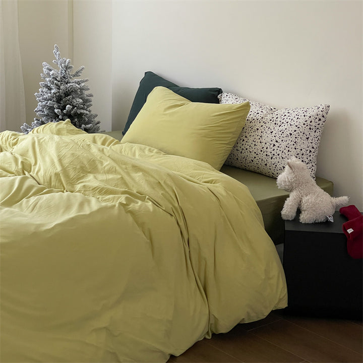 Skin-friendly cotton percale bedding set with fitted sheet and pillowcases