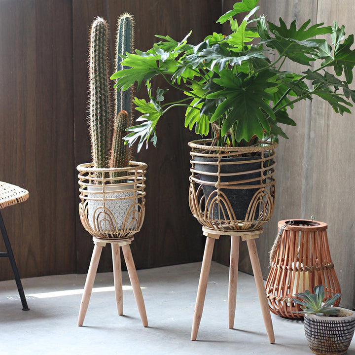 Stylish plant stand made of rattan and wood Kalsten