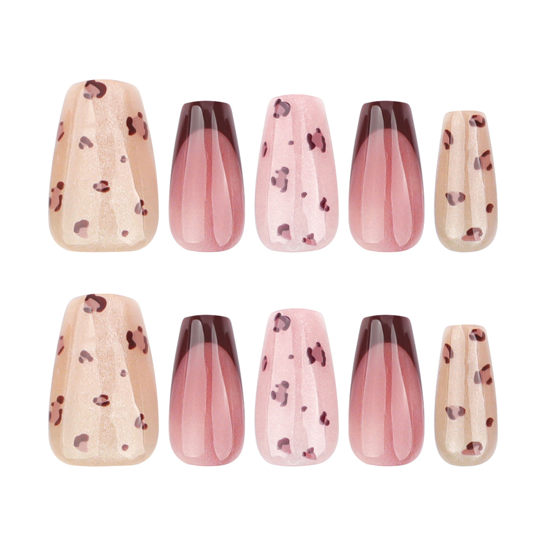 Artistic nail extensions with elegant glitter design Kalsten