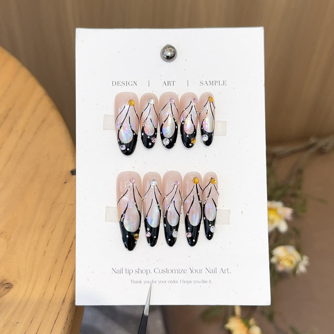 Artificial nails with artistic holographic accents Kalsten