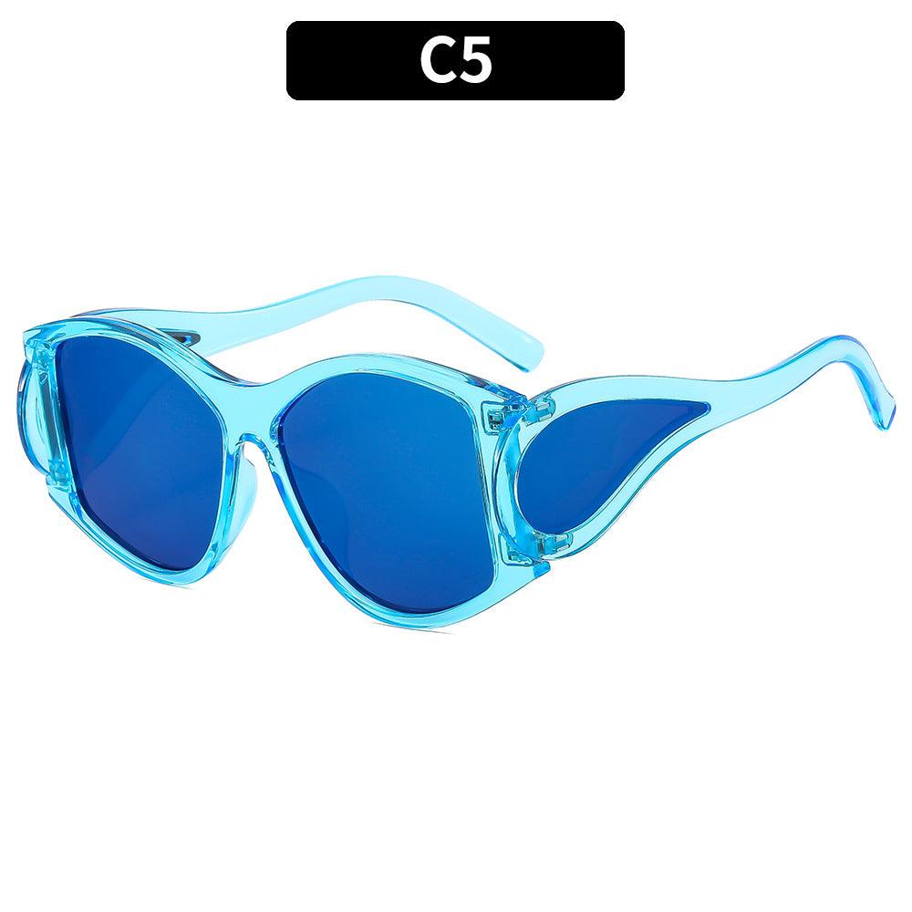 Fashion-Forward Geometric Shield Sunglasses