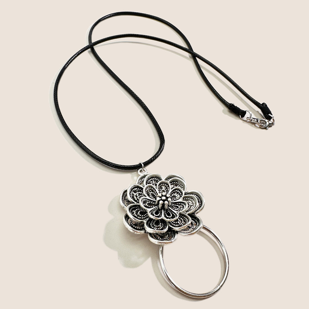 Floral Pendant Necklace Kalsten