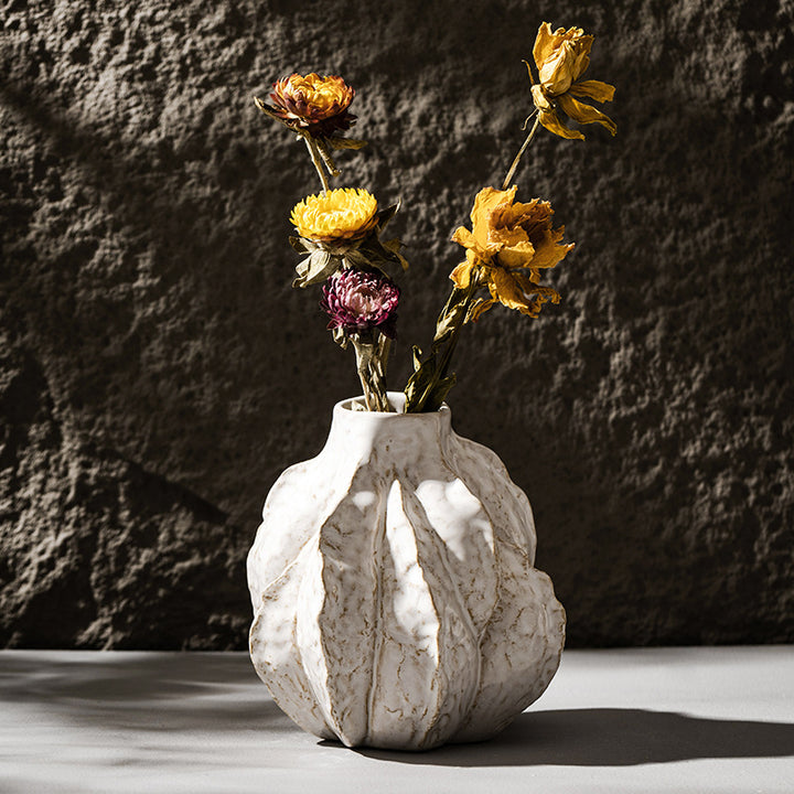 Decorative Ceramic Garlic-Shaped Woven Table Vase