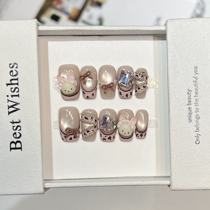 Whimsical Animal-Themed Press-On Nail Set Kalsten