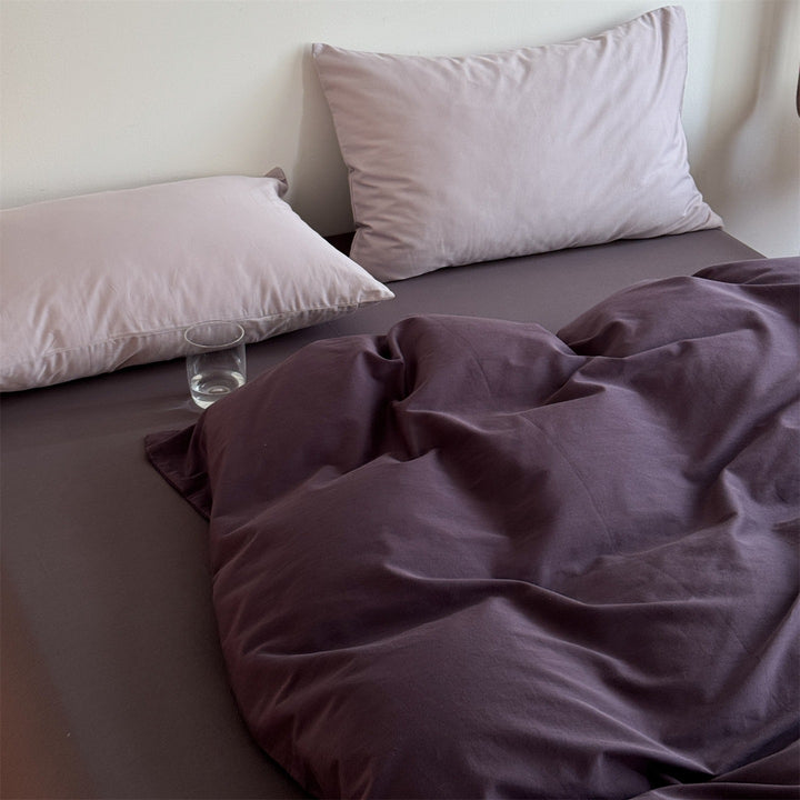 High-quality cotton bed linen set with fitted sheet and zipper duvet cover