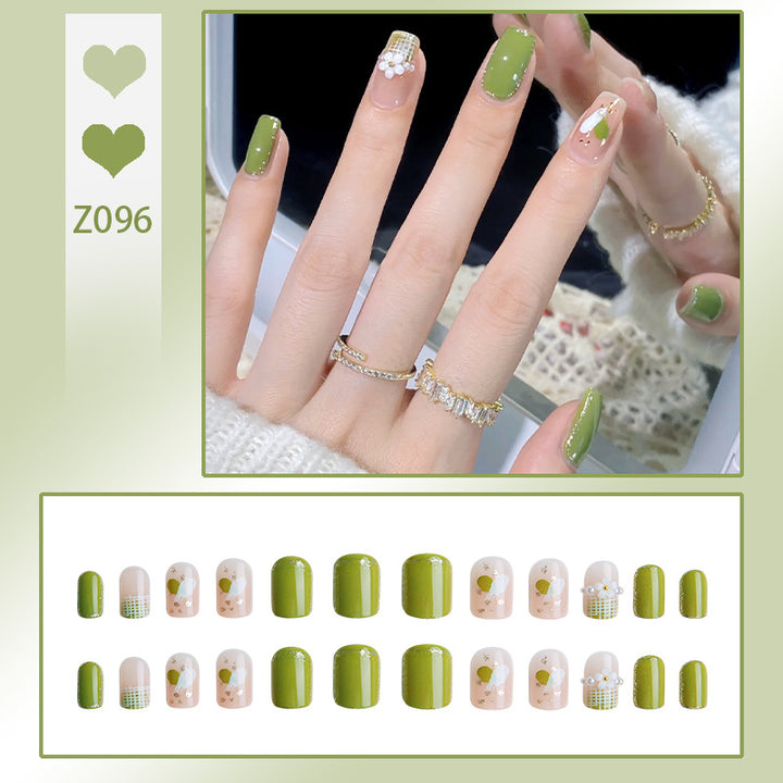 Artificial nail set with elegant handcrafted designs Kalsten