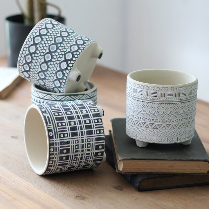 Decorative plant pot with geometric pattern Kalsten