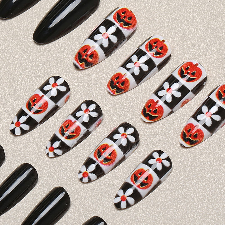 Halloween Themed Nail Art