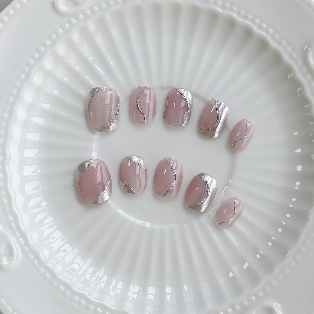 Butterfly-Embellished Press-On Nail Set