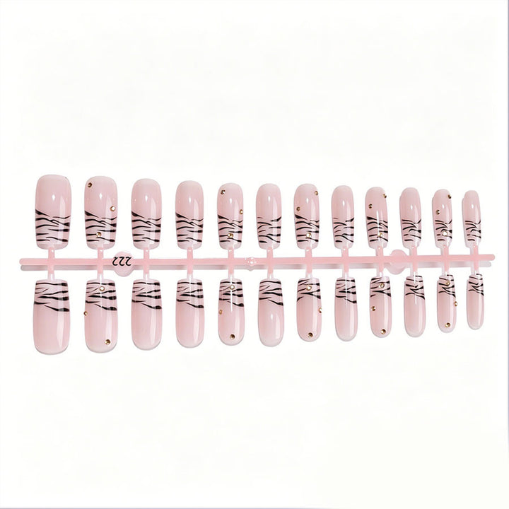 Elegant Press-On Nail Design Kalsten