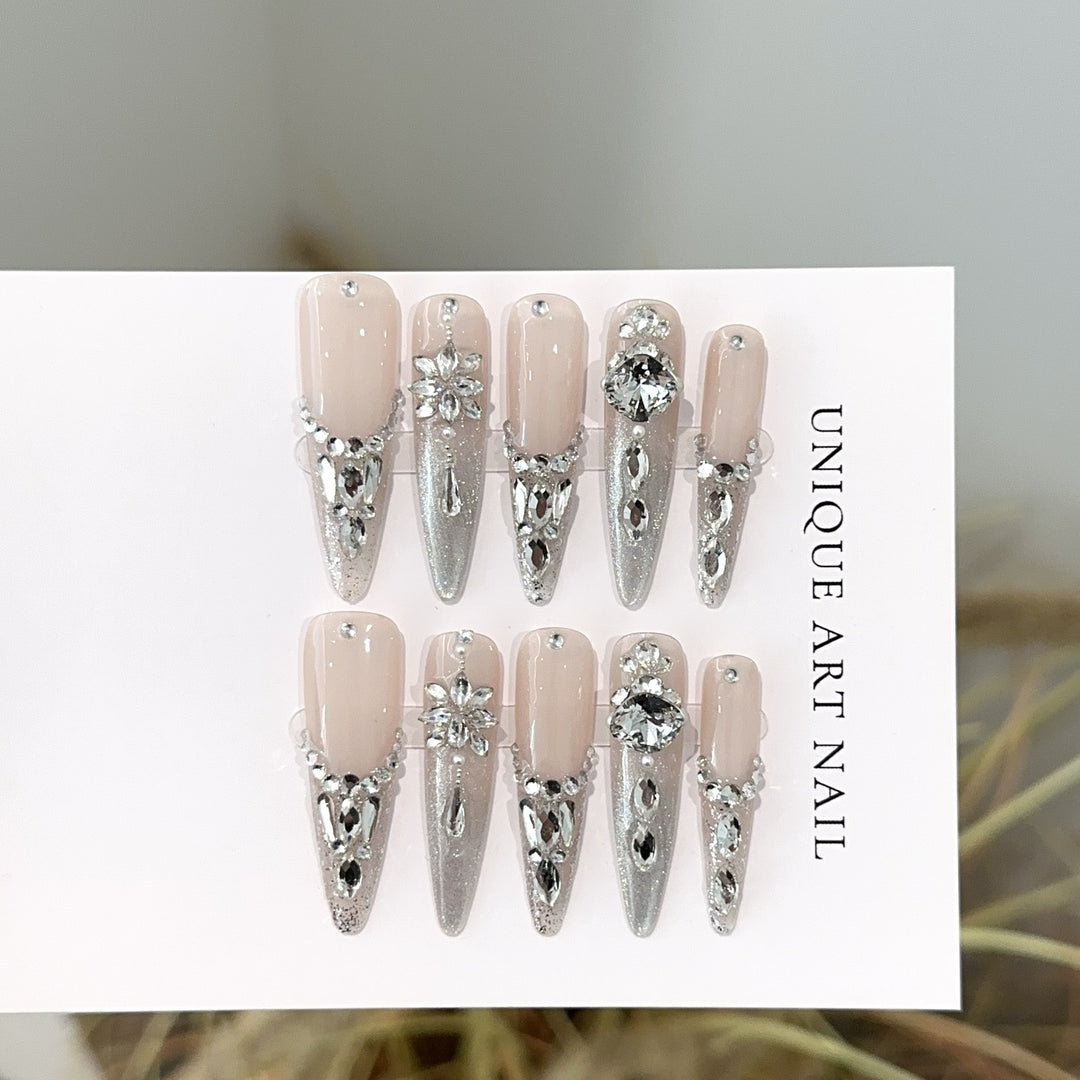 Glamorous Rhinestone-Embellished Press-On Nail Set