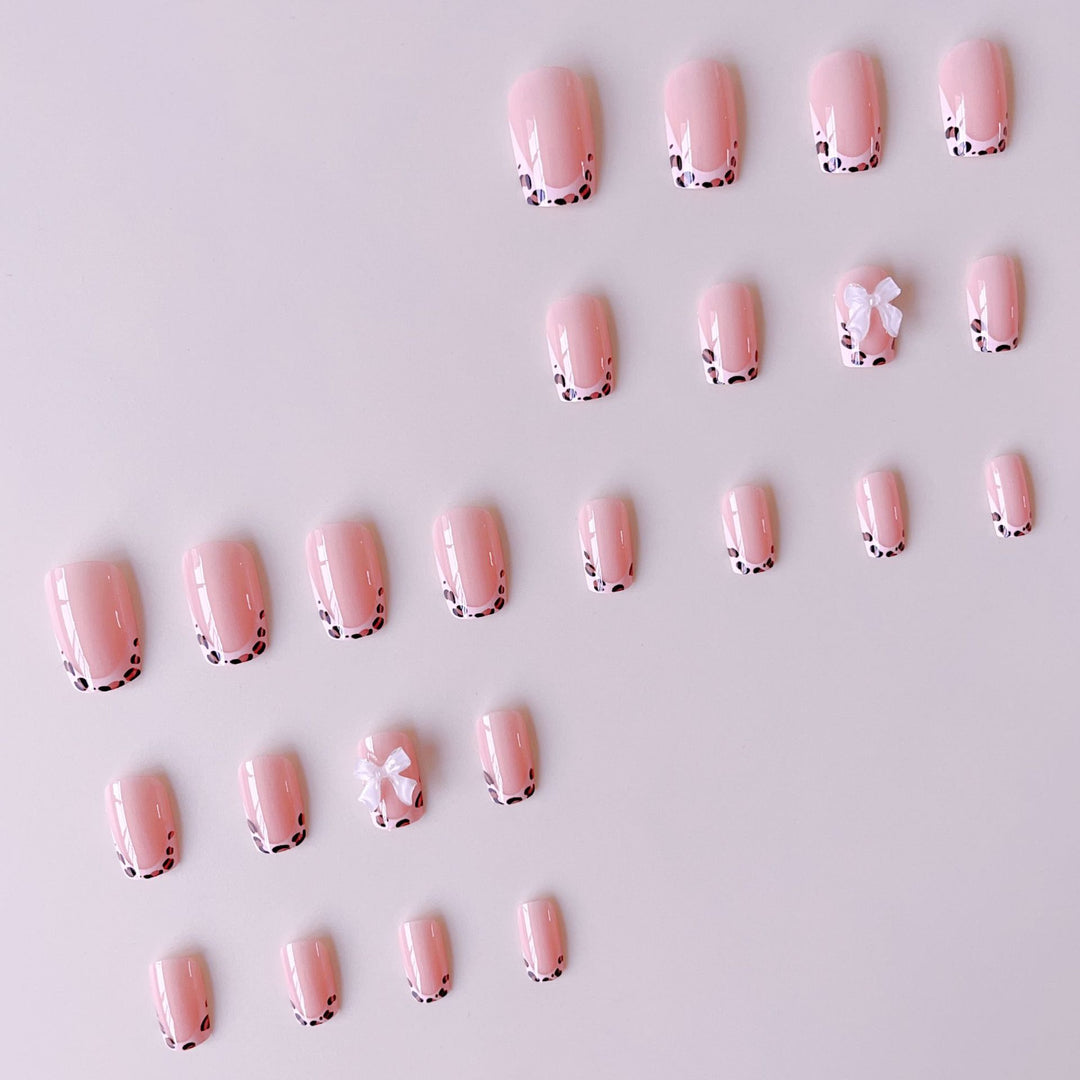 Nail art set with glamorous 3D flower decorations Kalsten