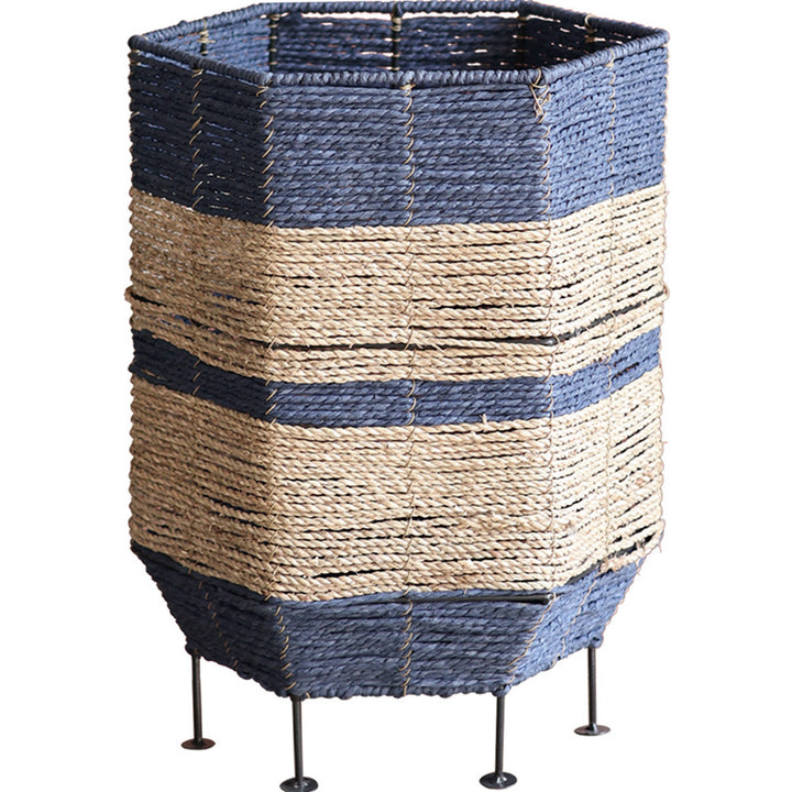 Decorative laundry basket with metal legs Kalsten