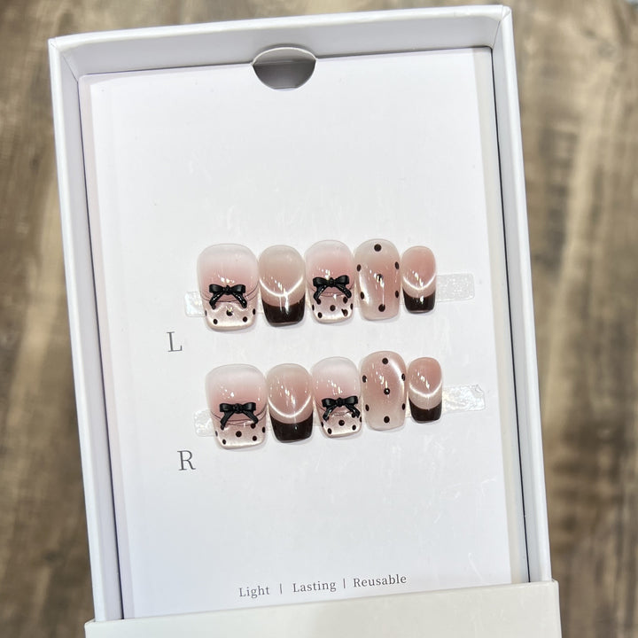 Whimsical Press-On Nail Art Set Kalsten