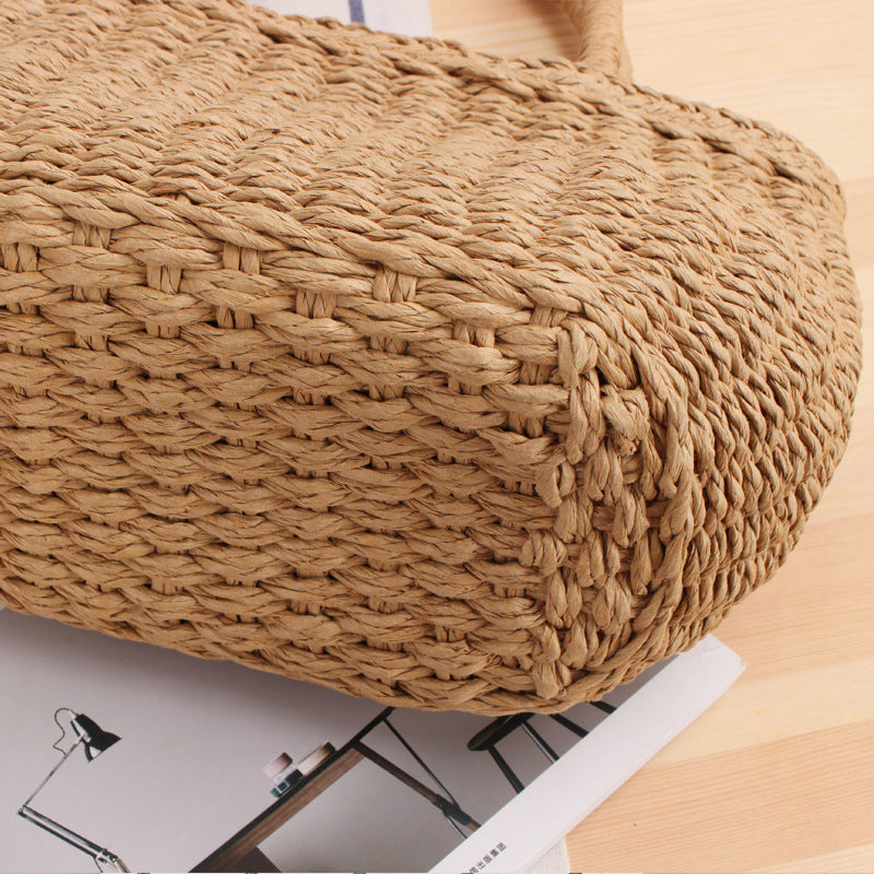 Handbag Made of Braided Natural Material with Modern Details Kalsten