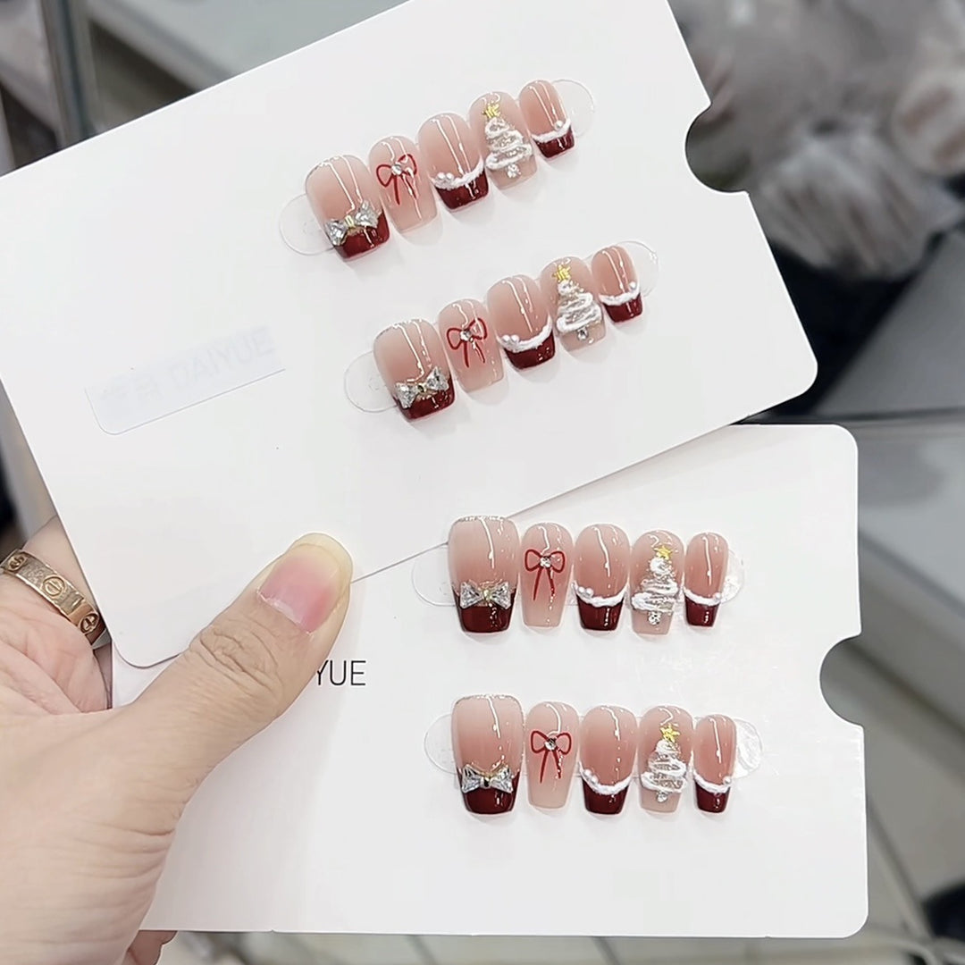 Festive Holiday-Themed Press-On Nail Art Set Kalsten