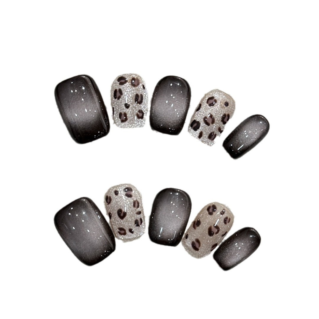 Artificial Nails in Elegant Animal Print Design Kalsten