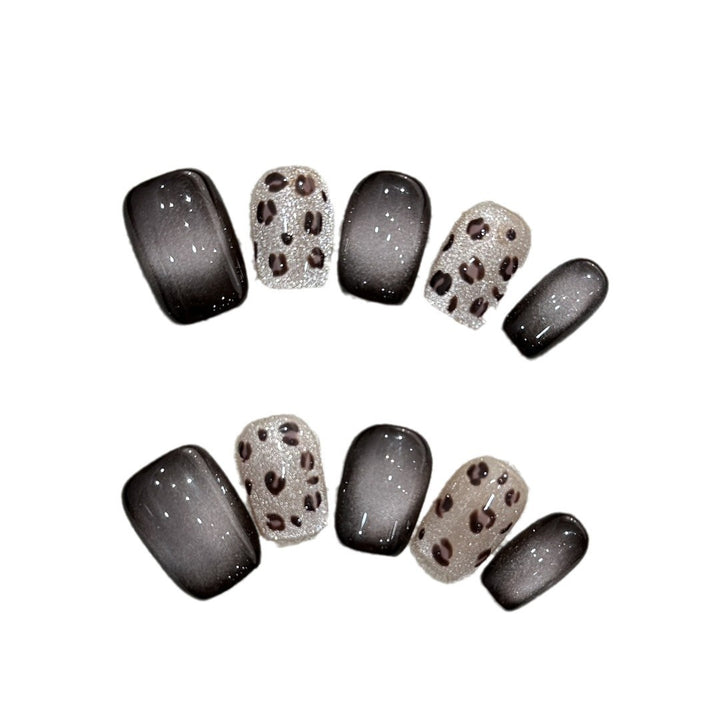 Artificial Nails in Elegant Animal Print Design Kalsten