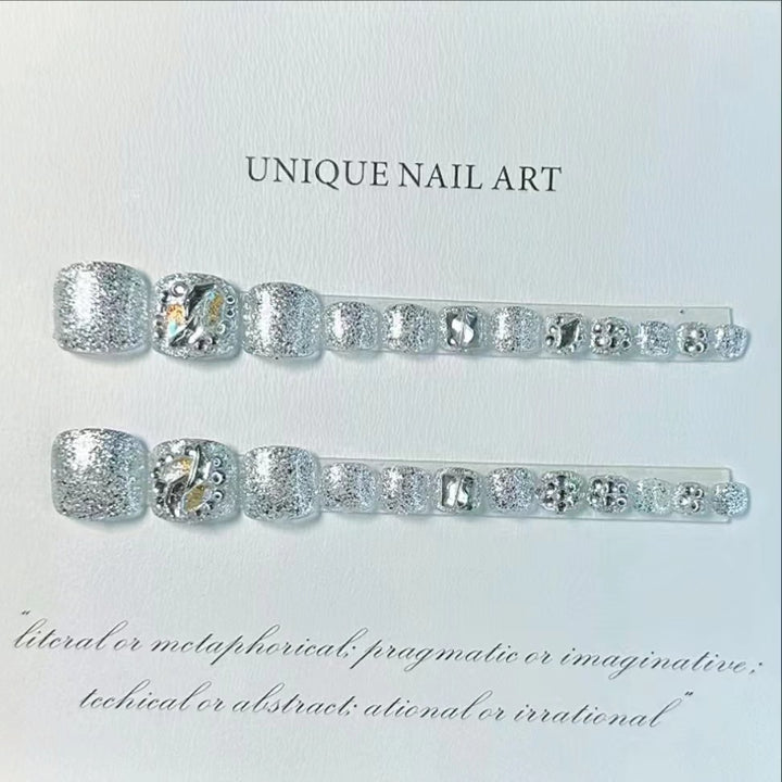 Glamorous Crystal-Embellished Nail Art Kalsten