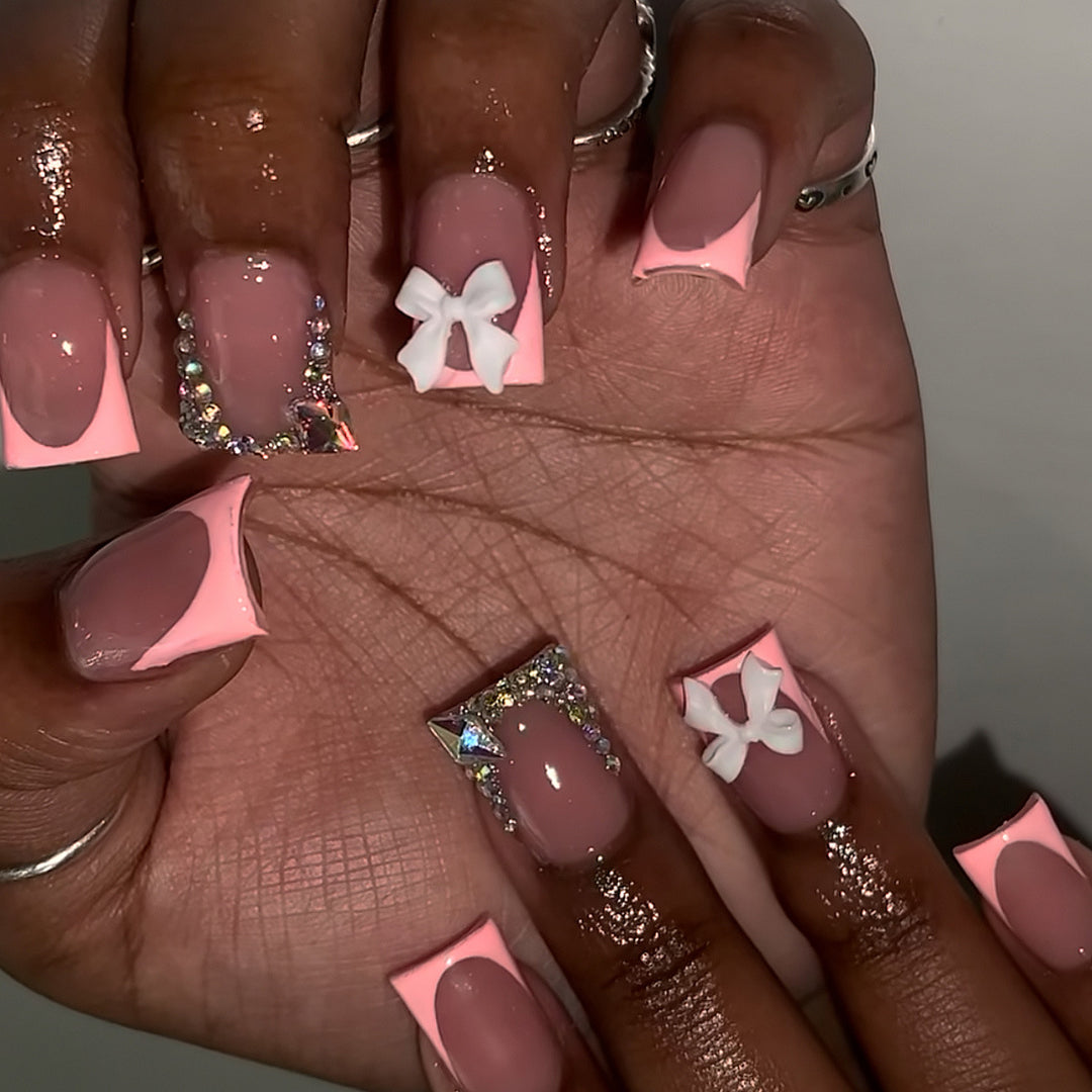 Elegant Designer Press-On Nail Set Kalsten