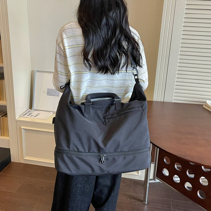 Versatile Multi-Pocket Travel Duffle Kalsten