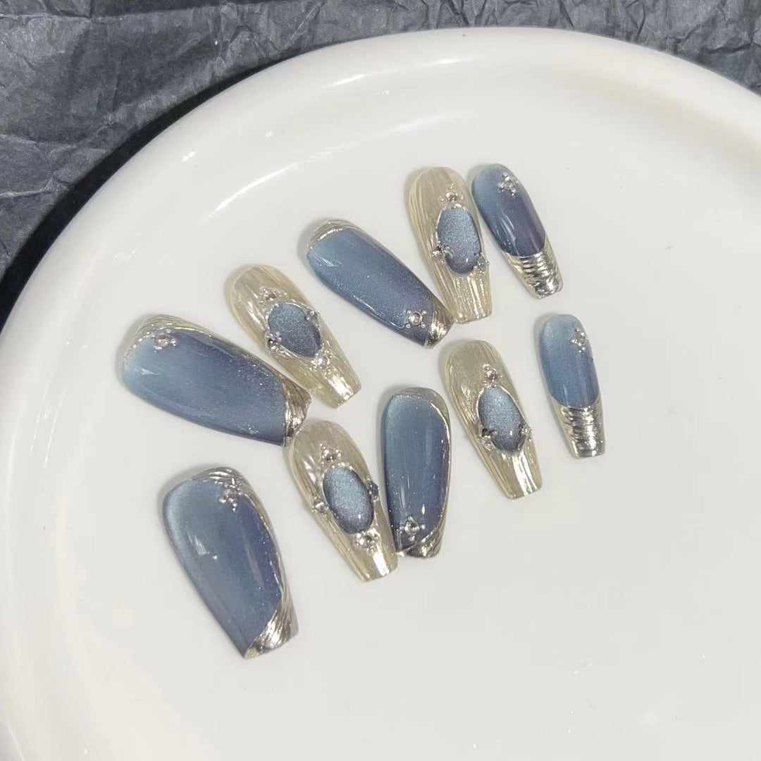 Elegant Press-On Nail Set with Artistic Metallic Design Kalsten