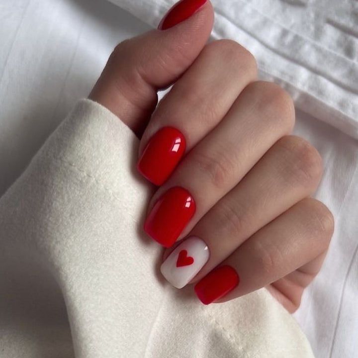 Stylish Heart Design Press-On Nail Set Kalsten