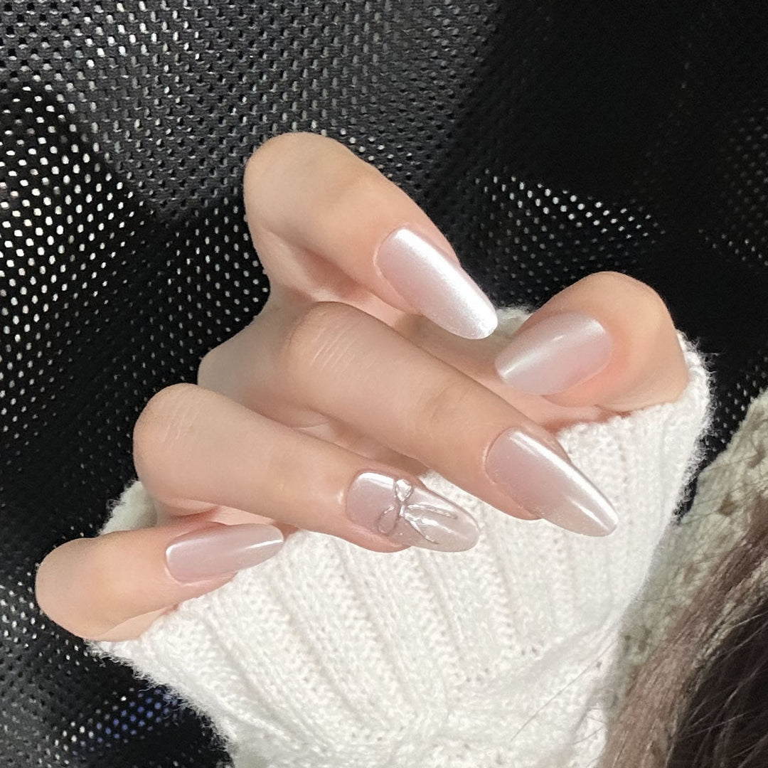 Elegant Press-On Nail Set with Decorative Accents