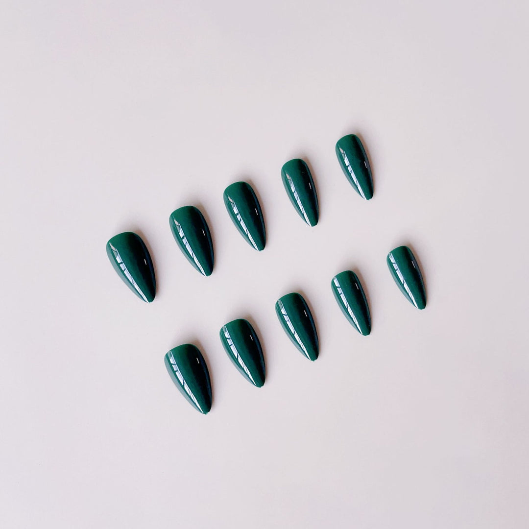 Artificial nail set with elegant, shiny finish Kalsten