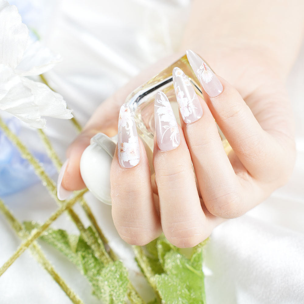 Floral Pattern Press-On Nail Art Kalsten