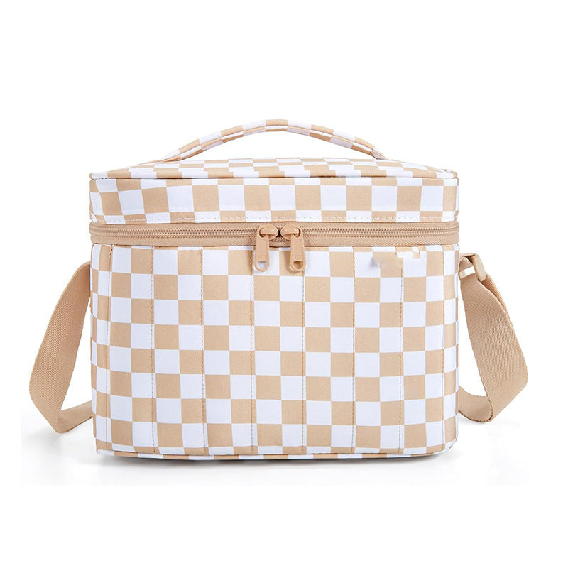 Insulated lunch and cooler bag with durable carrying handle Kalsten
