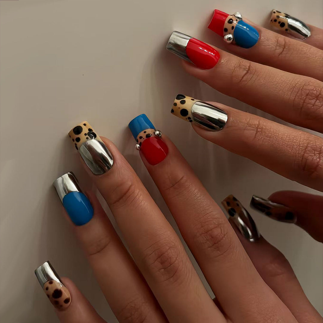 Artificial Nails with Creative Metallic Design Kalsten