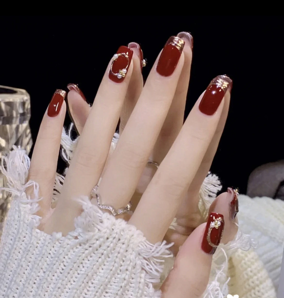 Elegant Nail Art with Gloss Finish Kalsten