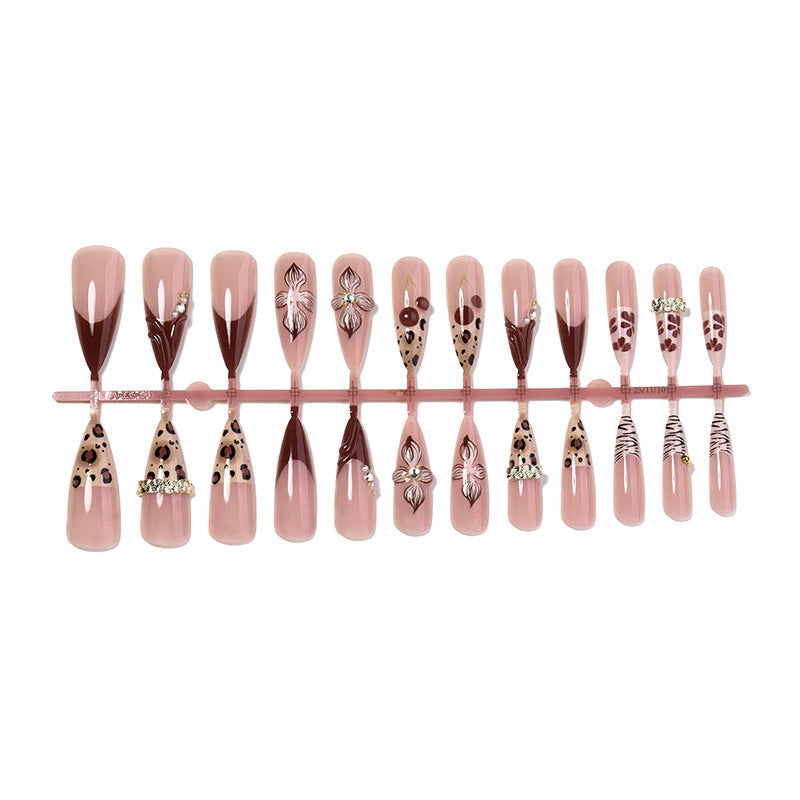 Luxurious Floral Decorative Press-On Nail Set Kalsten