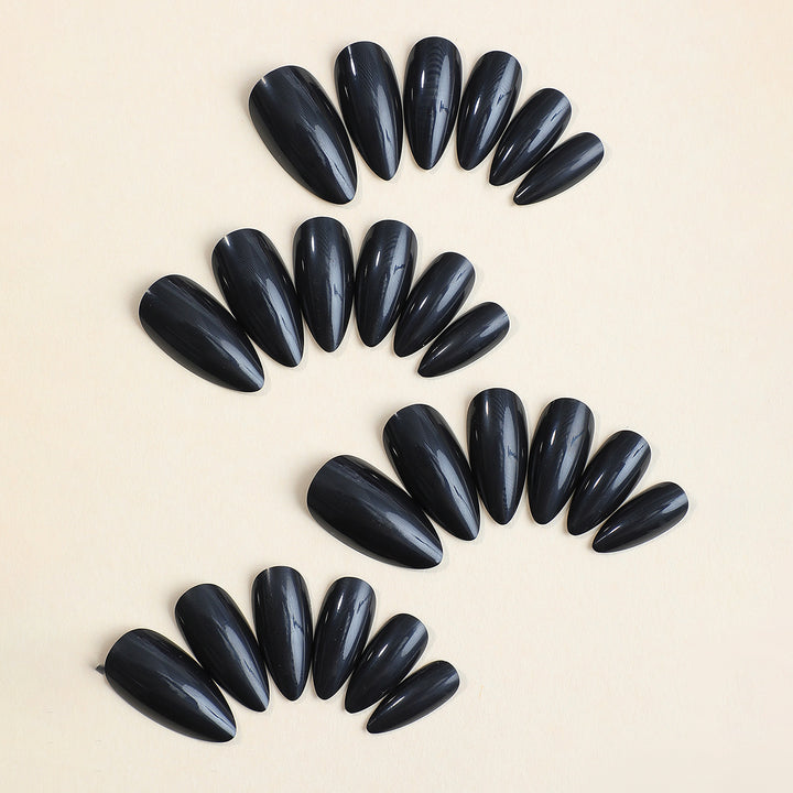 Artificial nail set with stylish, pointed design Kalsten