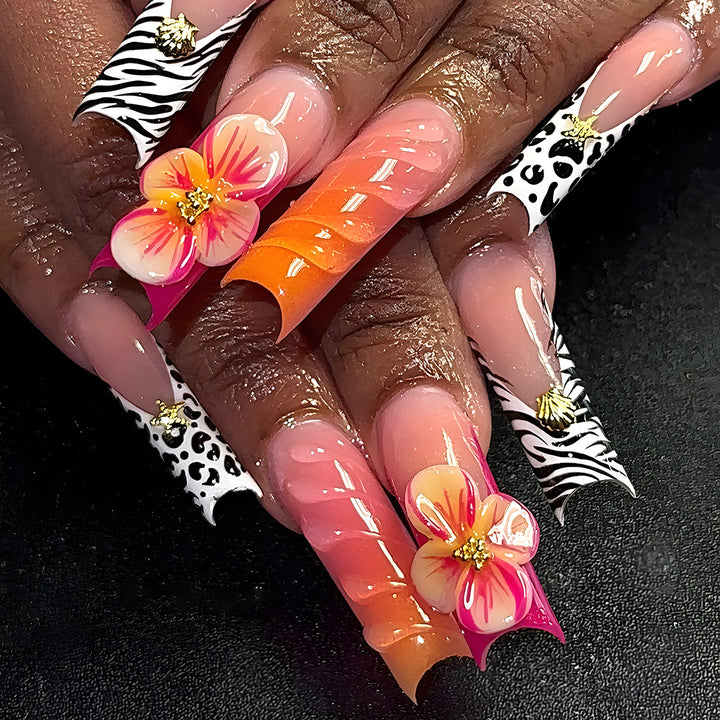 Floral Themed Press-On Nail Extensions Kalsten